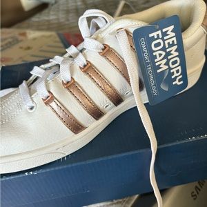 Adidas memory foam tennis shoes (brand new)